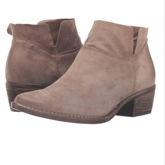 Steve Madden Women's Phoenix Ankle Bootie - Picture 2 of 8